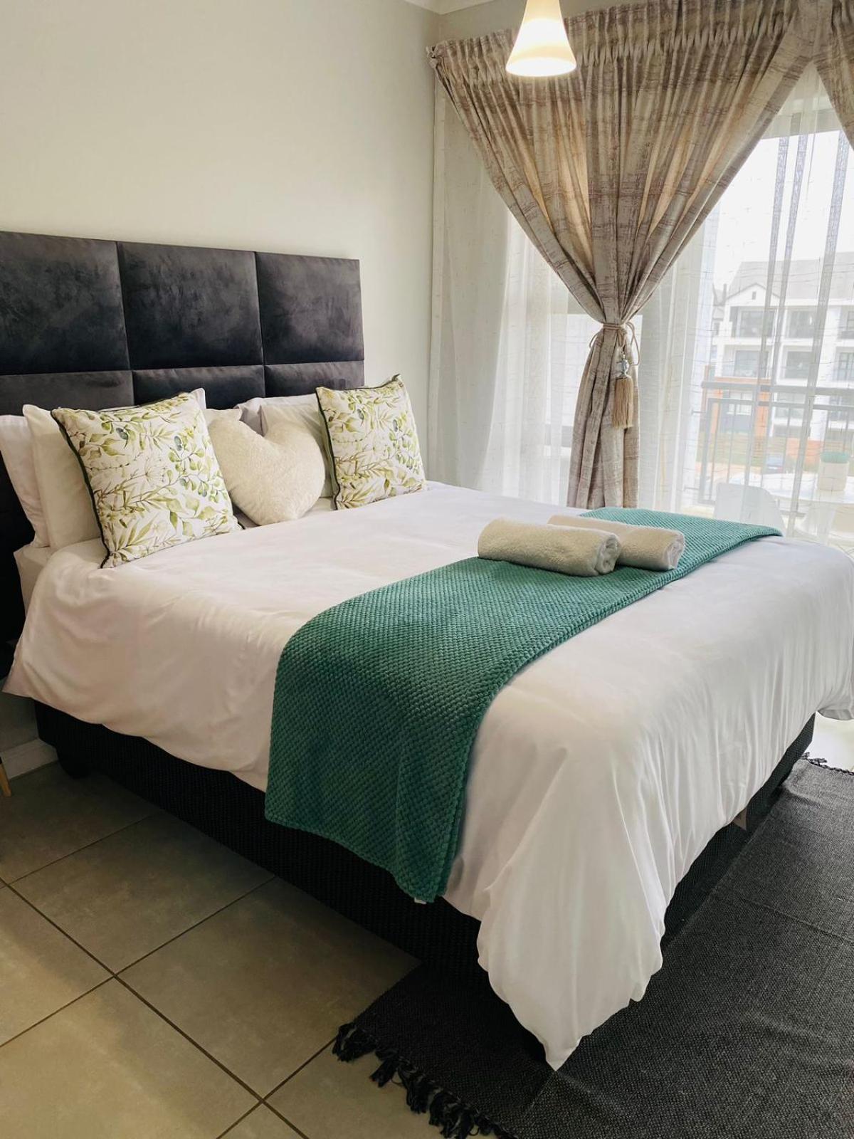 Kayalako At The Blyde - Blue Crystal Lagoon Apartment Pretoria